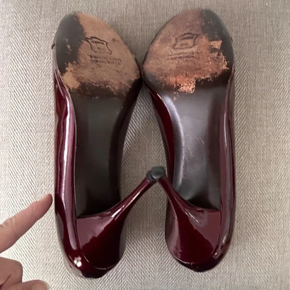 Stuart Weitzman Vintage Maroon Patent Leather Heels Size 8 - Picture 7 of 10